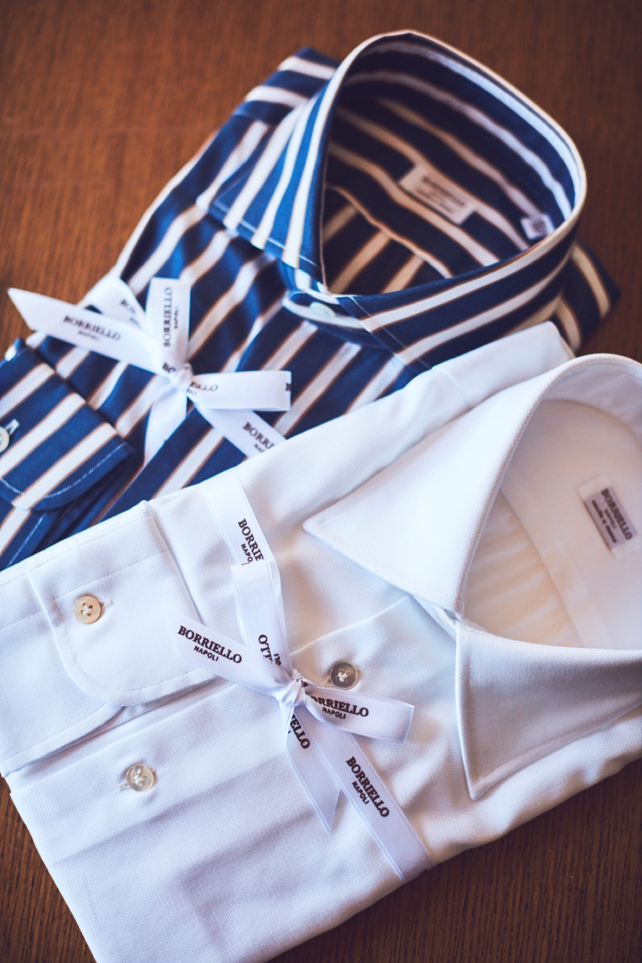 ボリエッロ（BORRIELLO）のオーダーシャツはお客様のお好みに合わせて、襟型や生地をお選びいただく事が出来ます。